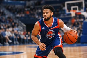 découvrez comment jacob gilyard, talent confirmé, se prépare à faire ses débuts avec gravelines-dunkerque lors du match contre strasbourg.