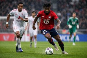 suivez la course lille-brest où mukau ralentit tandis que labeau lascary fait la différence, changeant le rythme de l'événement.