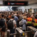 à lille, la ligne 1 du métro est perturbée toute la journée en raison de pannes, entraînant des retards et des désagréments pour les voyageurs.