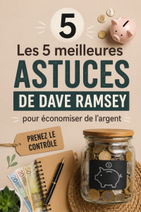 Femme souriante qui gère son budget financier à la maison.