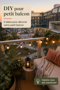 Balcon décoré avec des plantes et des meubles confortables