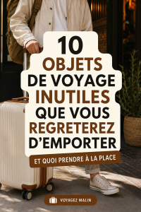 Valise ouverte montrant des objets de voyage avec des articles inutiles mis en évidence