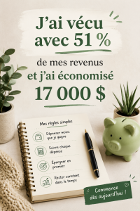 Une femme souriante, assise à une table avec un carnet et un ordinateur, planifiant son budget.