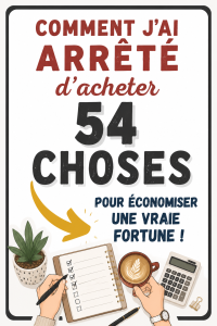 Femme souriante regardant une liste de dépenses pour économiser de l'argent