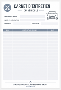 Un carnet d'entretien automobile ouvert avec des notes et dates d'entretien sur une table.