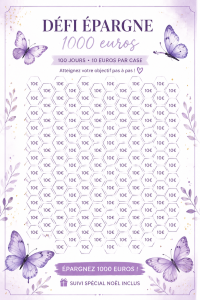 Femme souriante prenant des notes pour un défi d'épargne de Noël.
