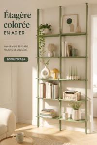 Étagère colorée en acier dans un intérieur moderne