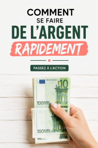 Femme souriante travaillant sur son ordinateur à domicile pour gagner de l'argent.