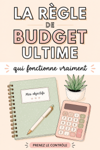 Femme souriante consultant son budget sur un ordinateur portable, représentant une gestion financière efficace.