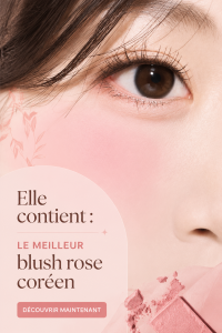Sélection de blushs coréens en rose sur une table de maquillage