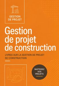 Un bureau avec des livres sur la gestion de projets de construction, représentant des ressources essentielles pour les professionnels.